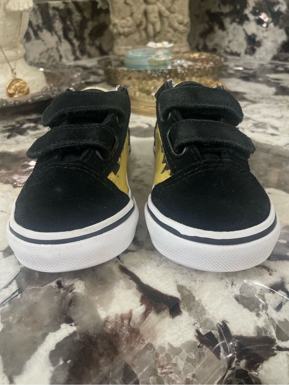 Vans Old Skool V "Charlie Brown" “Peanuts” Yellow & Black Sneakers Size 6.5 - Picture 4 of 14